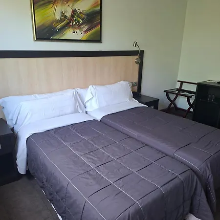 Hotel 170-2