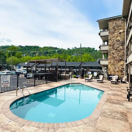 Best Western Johnson'S Inn Downtown Gatlinburg-2