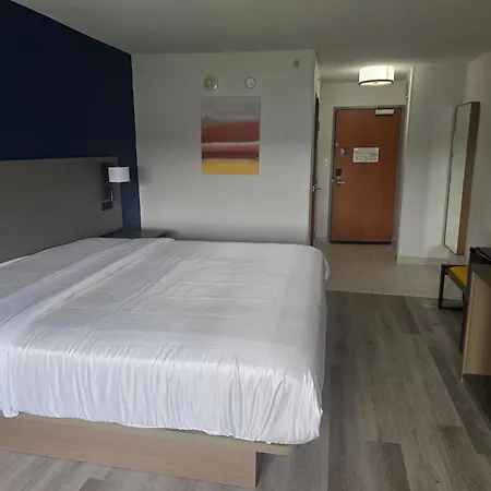 Rodeway Inn-3