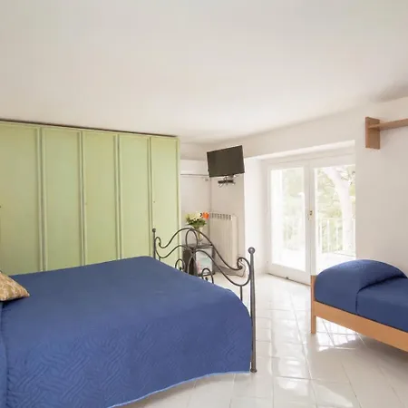 Villacore Capri-3