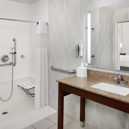 Hampton Inn Poplar Bluff-3