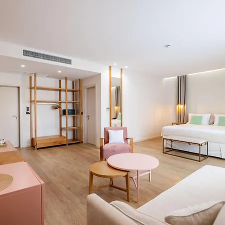 Glow Boutique Hotel & Suites-3
