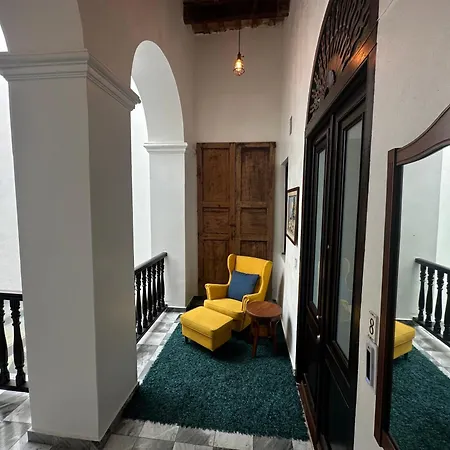 352 Boutique Guest House-3