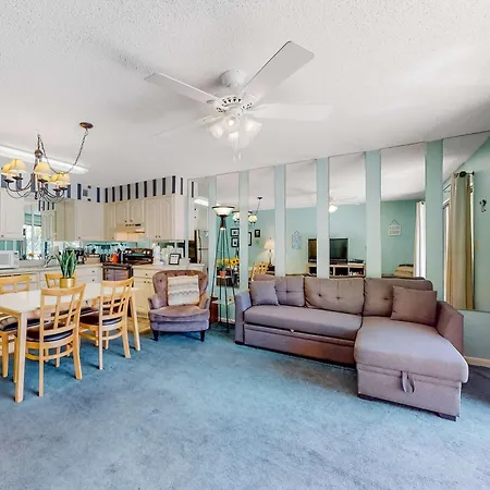 Seaside Beach & Racquet Club 2204-2
