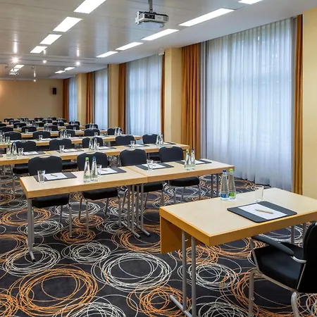 Mövenpick Hotel Nürnberg Airport-3