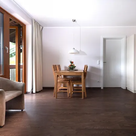 Hotel Garni Haus Arenberg-3