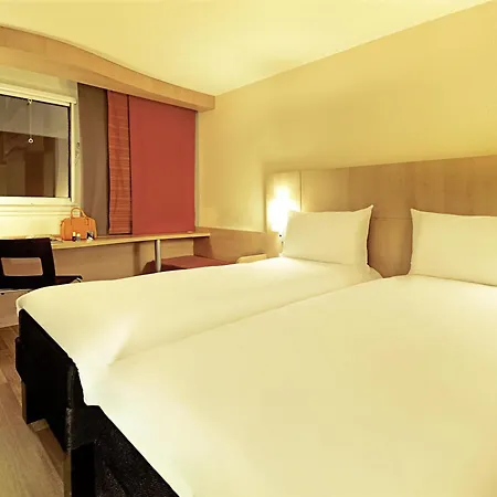 Ibis Oviedo-3