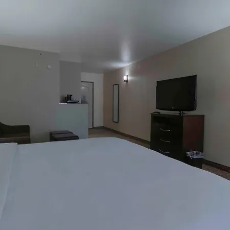 Comfort Inn & Suites San Bernardino-3