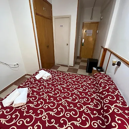 Hotel Emilio-3