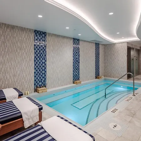 124 On Queen Hotel & Spa-2