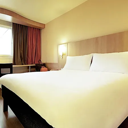 ibis Rambouillet-2