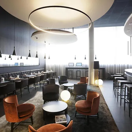 Novotel Basel City-3
