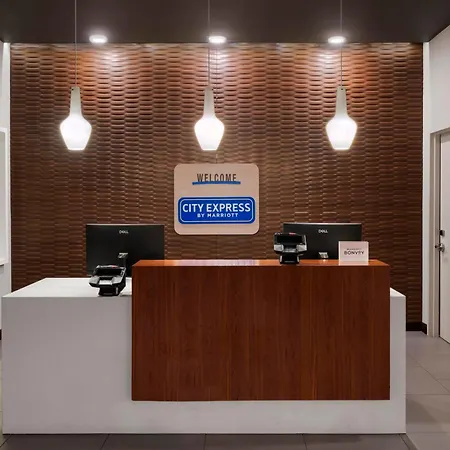 City Express By Marriott Denver Airport-3