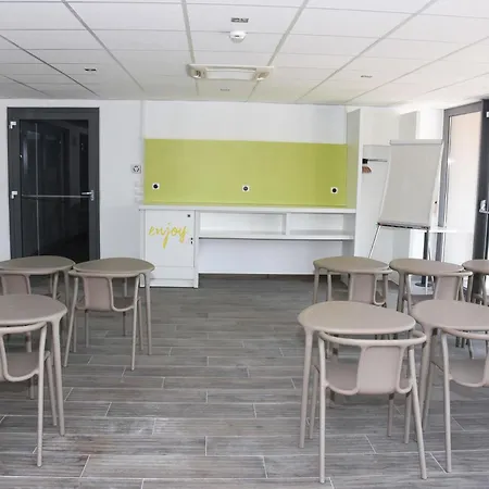 Ibis Budget Langres-2