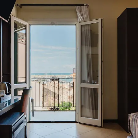 Cerri Hotel-2