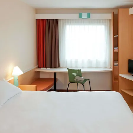 Hotel Ibis Leiria Fatima-3