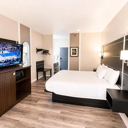 Blaine Town Inn & Suites-3
