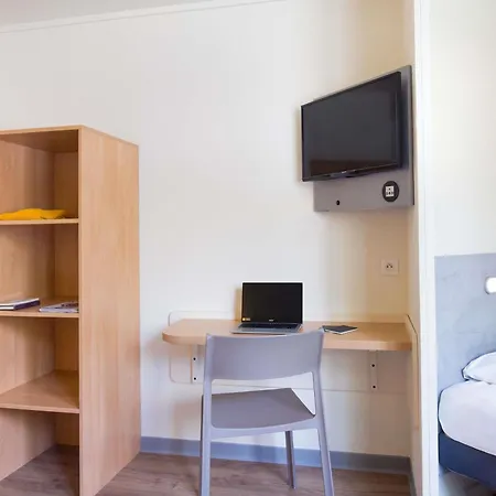 ibis budget Aubagne Paluds Agora-2