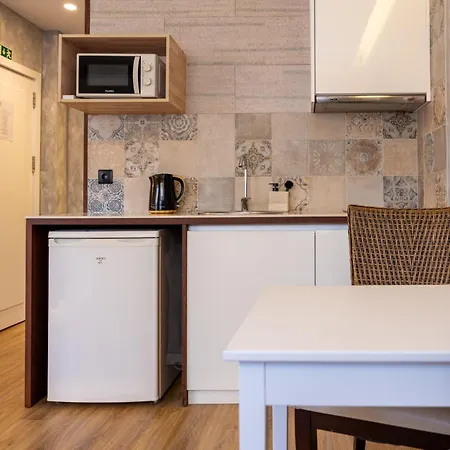 Lounge Inn Guest House-3