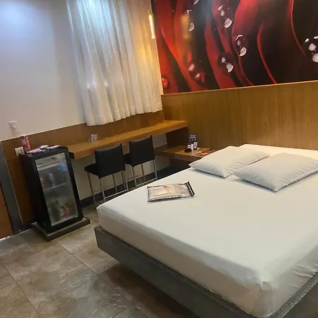 Motel Fuego (Adults Only)-3
