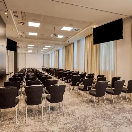Radisson Hotel Brussels Centre Midi-3