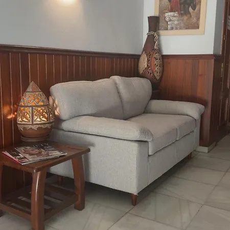 Hostal La Colonia-2