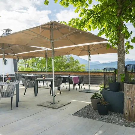 Hartungs Hoteldorf-2
