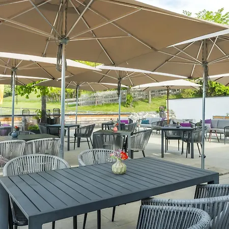 Hartungs Hoteldorf-3