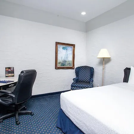 Chateau Hotel And Conference Center-3