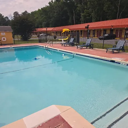 Econo Lodge Pocomoke City Hwy 13-3