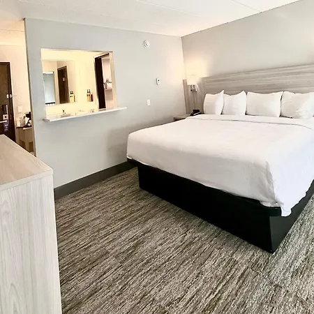 Best Western Plus Kelly Inn-3