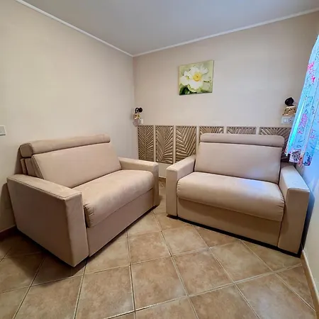 I Lecci Guesthouse-3