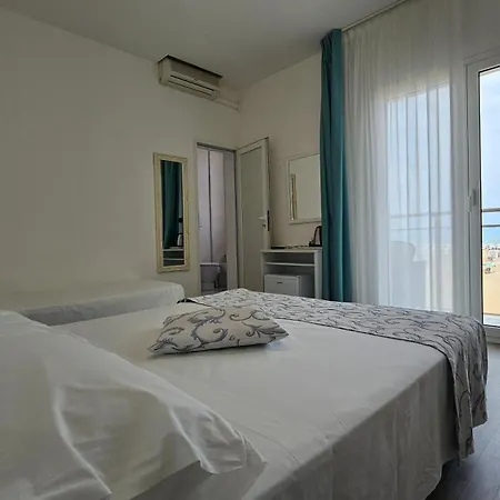 Hotel Linda-2