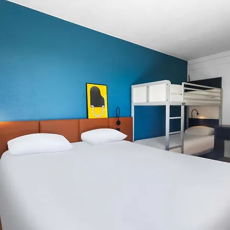 Ibis Auch-3