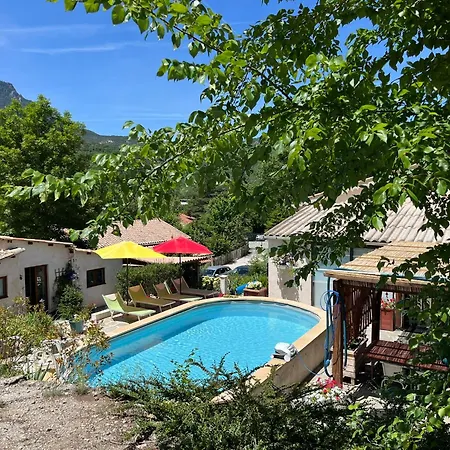 Maison Castellane Chambre d'Hotes B&B-3