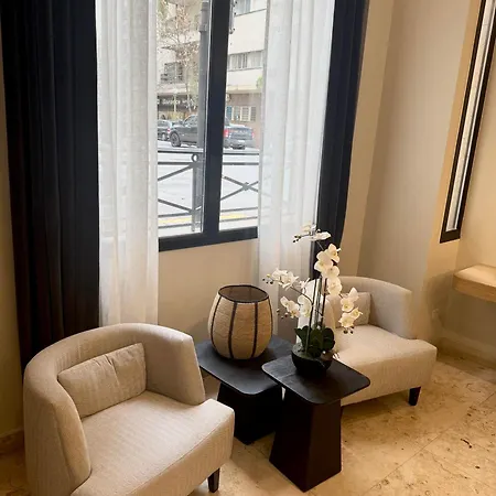 Carles Hotel-3