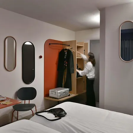 Aero44 Hotel Charleroi Airport-2