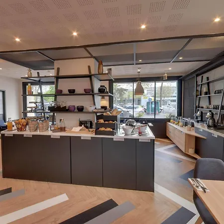 Mercure Lorient Centre-2