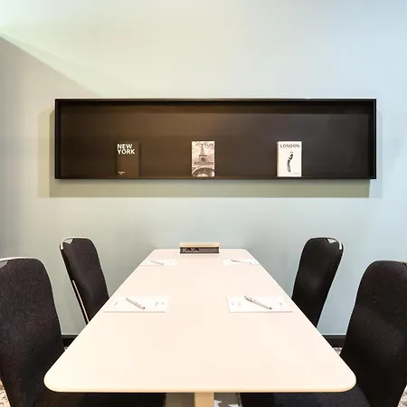 Radisson Hotel Brussels Centre Midi-3