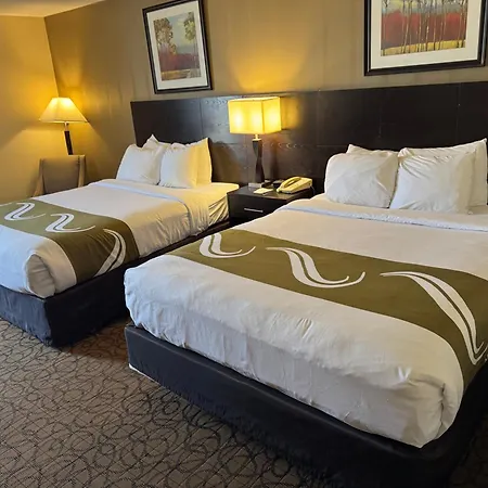 Quality Inn & Suites Escanaba North-3