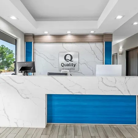 Quality Inn Shawnee North I-40-3