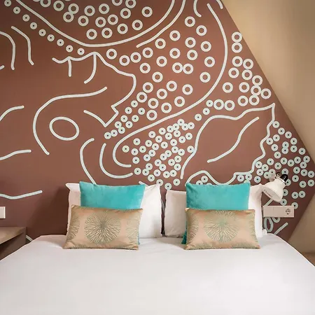 Ibis Styles Barcelona Centre-2