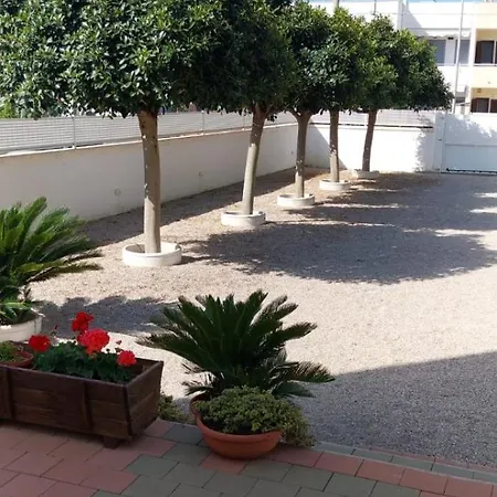 B&B Hollywood - Parcheggio Privato-3