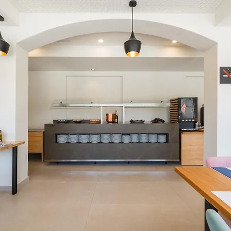 Hotel Coral Boutique By Gaiarooms-2