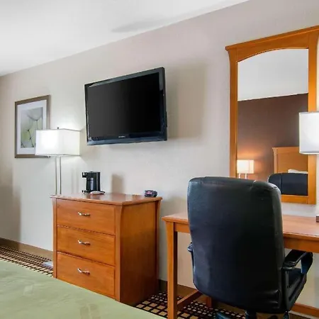 Quality Inn Kearney-3
