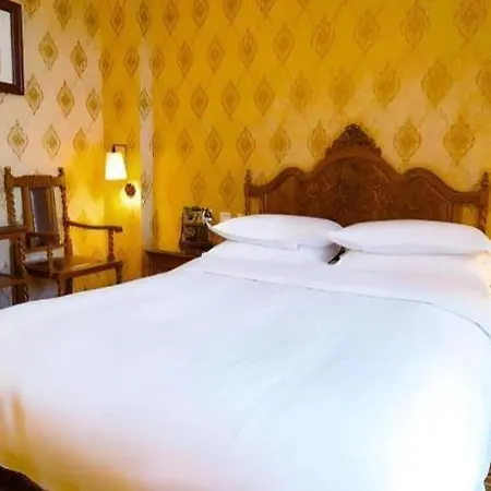 Dong Fang Hotel-2