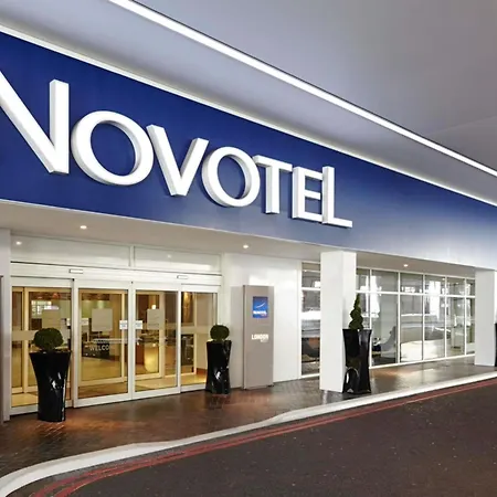 Novotel London West-2