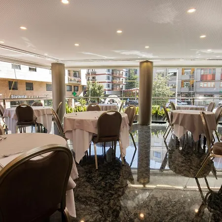 Hotel Nexta Escaldes-3