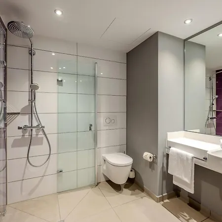 Premier Inn Köln City Mediapark-3
