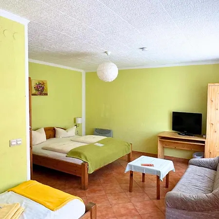 Hotel-Pension Am Mühlberg-3